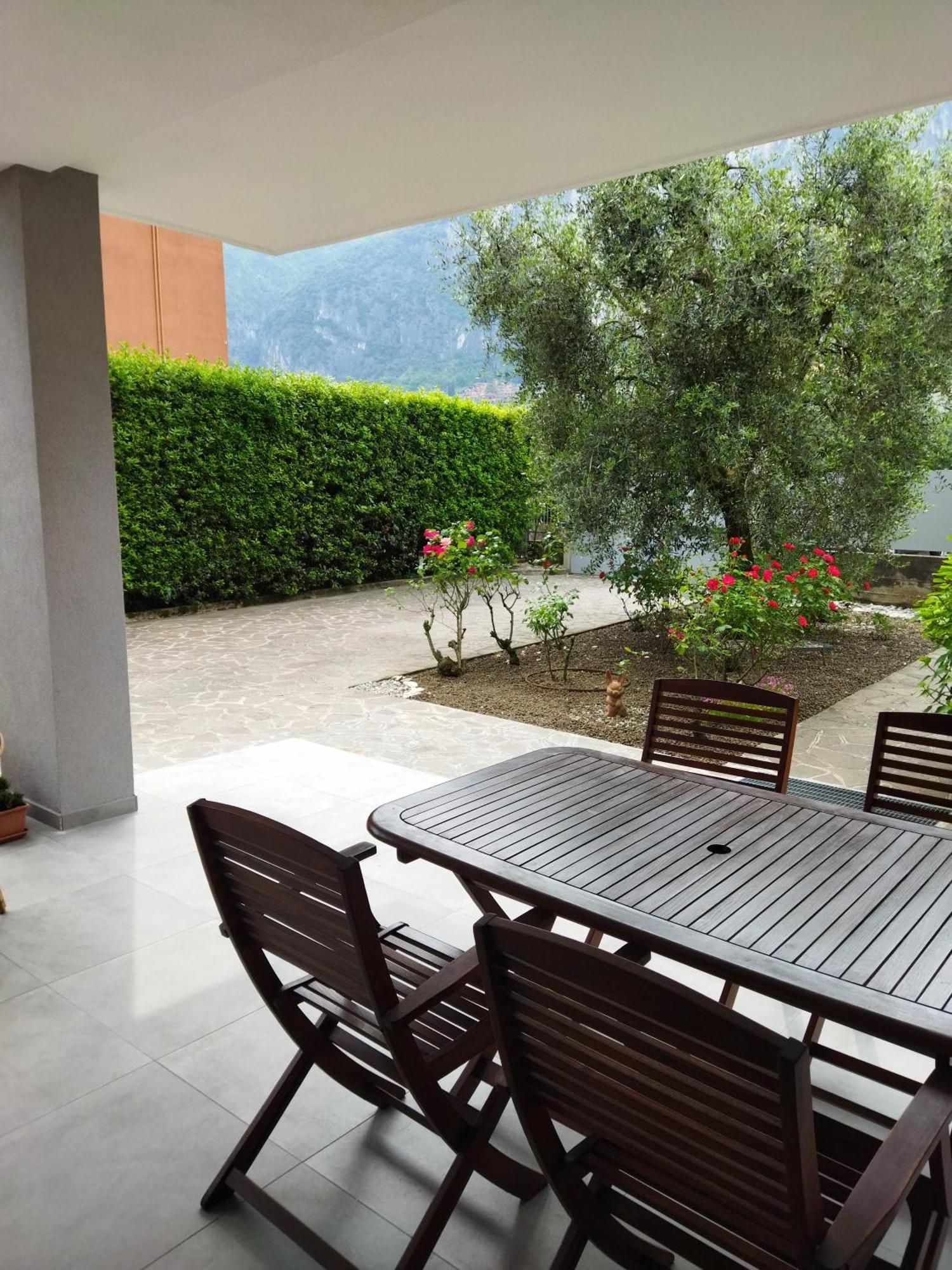 Rose Garden House Wi-Fi Daire Riva del Garda Dış mekan fotoğraf